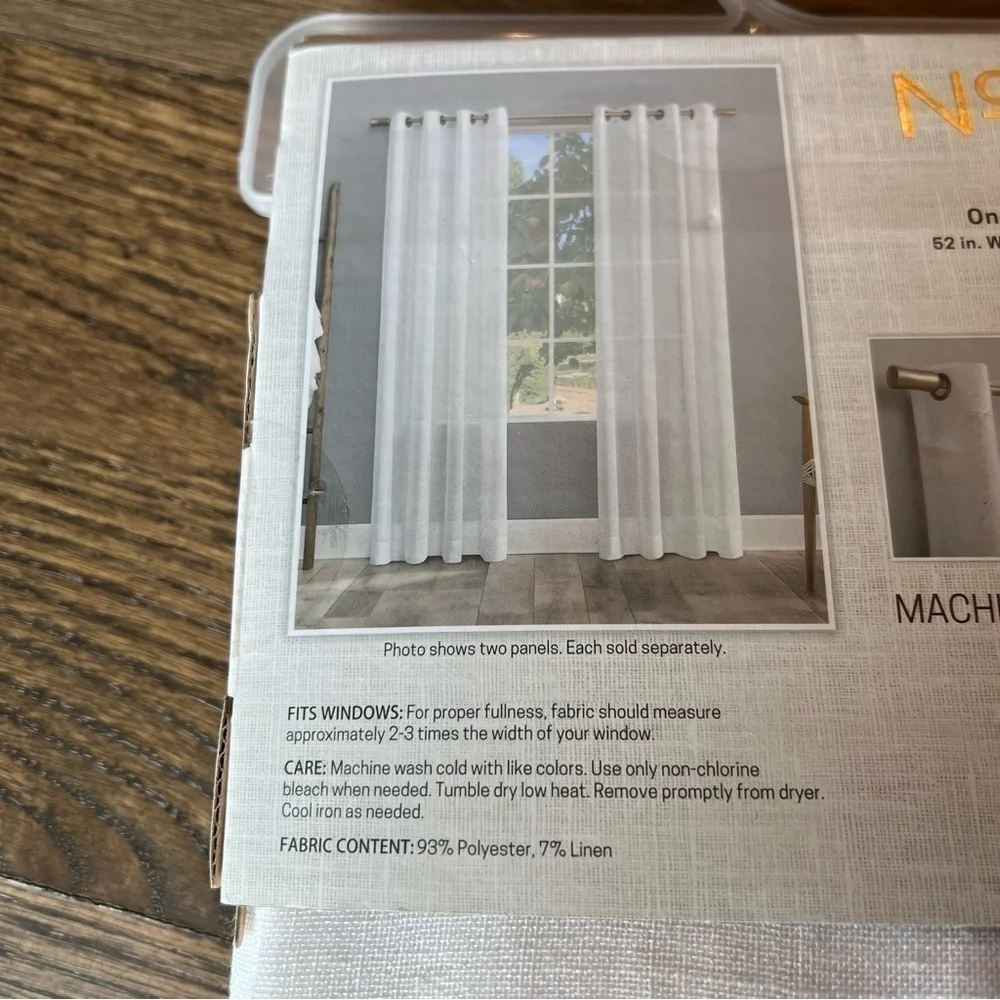 NWT No. 918 white Atwood grommet top curtain panel size 52” x 84”